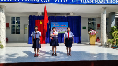 Phát động phong trào đọc và làm theo báo đội năm học 2023 - 2024