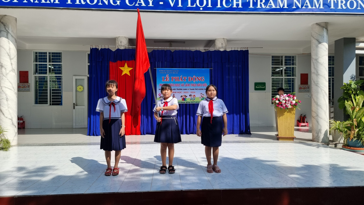 Phát động phong trào đọc và làm theo báo đội năm học 2023 - 2024